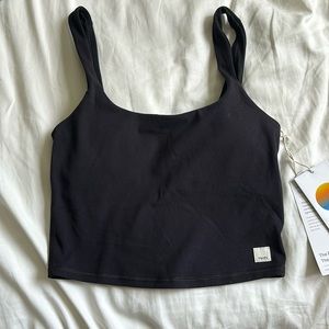 Vuori Daily Crop Tank